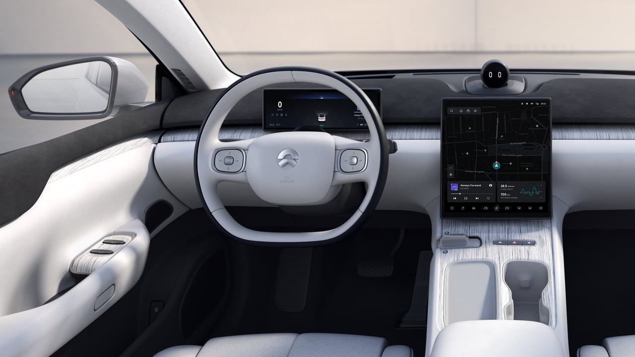 Nio-ET7-dashboard-driver-side-interior.jpg
